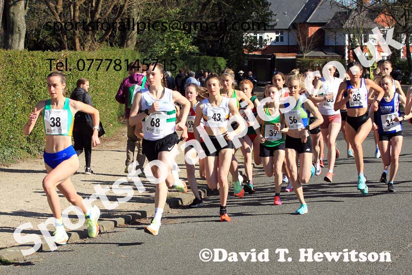 Womens Under-17s 5k, 2022 Northern 12 and 6 Stage Road Relays,  Birkenhead Park, Birkenhead, Wirral.  Photo: David T. Hewitson/Sports for All Pics